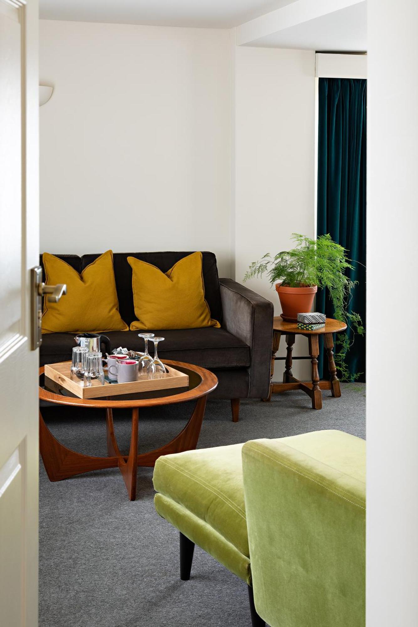 Chestnut 3* Grasmere